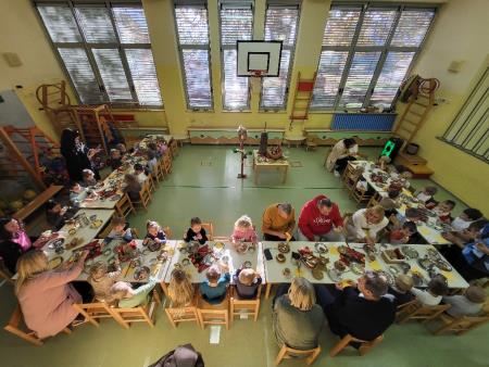 TRADICIONALNI SLOVENSKI ZAJTRK V BOVŠKEM VRTCU